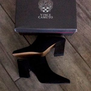 Vince Camuto mules. NWT